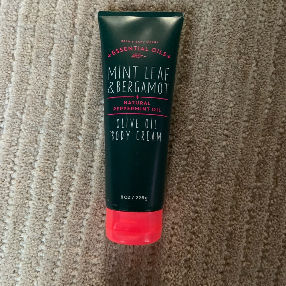 Bath & Body Works body cream